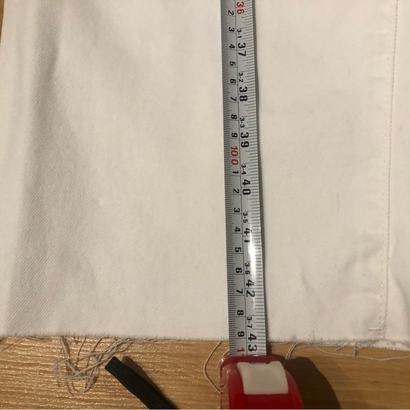 GARAGE NWT- slouchy white jean- Sz 30 - Picture 2 of 4